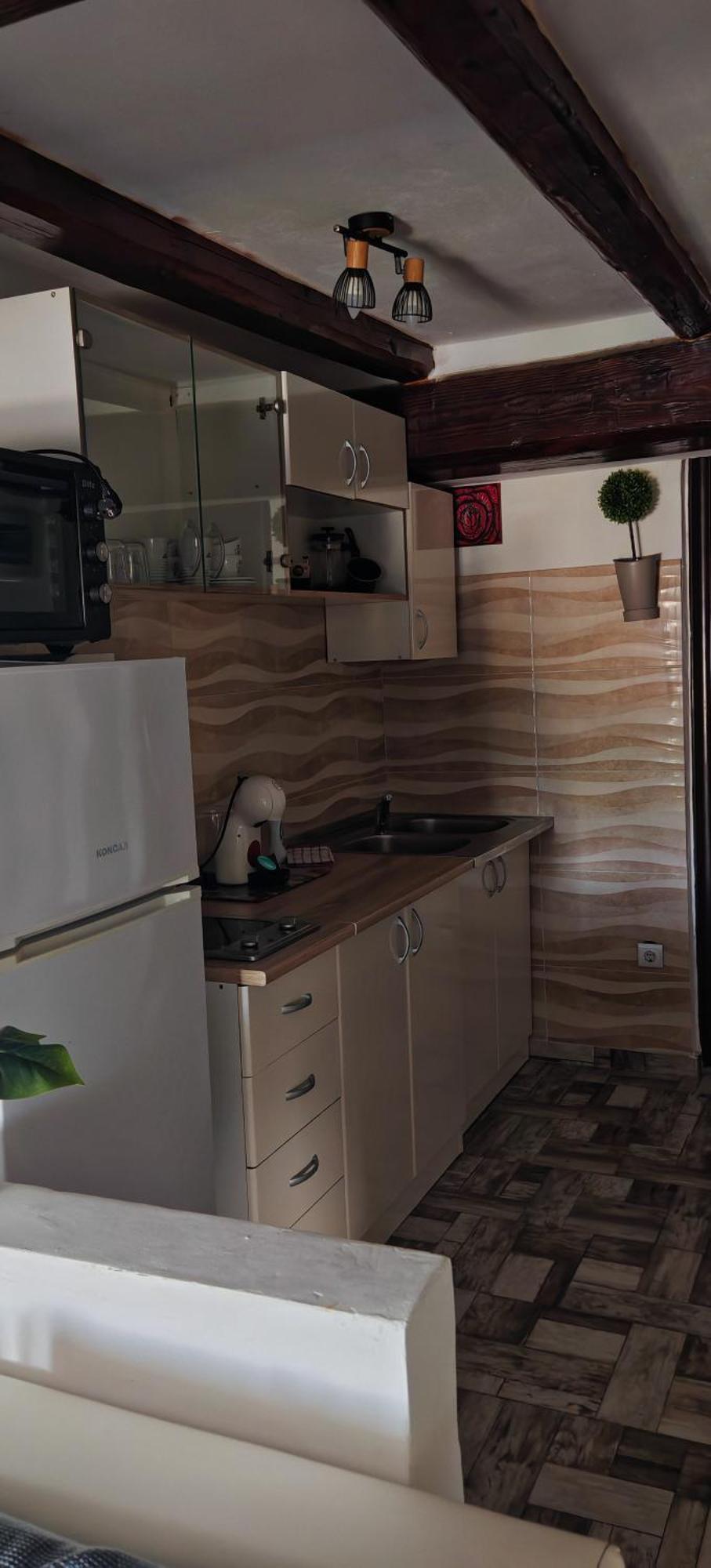 Attica Apartment Пула Экстерьер фото